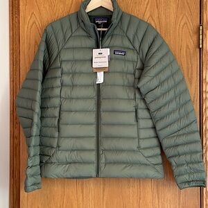 NWT Patagonia Women’s down sweater jacket, size L